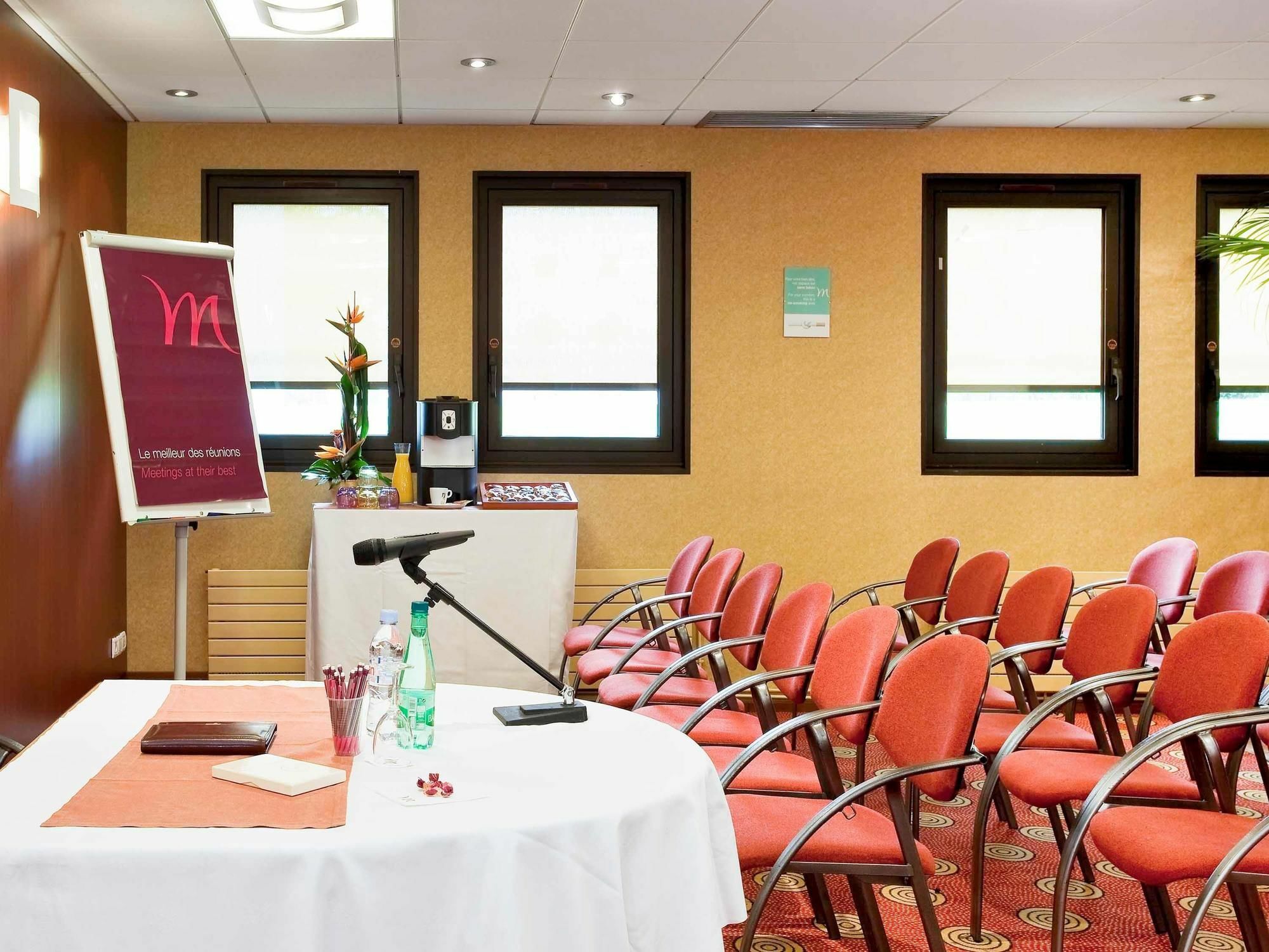 Mercure Pau Palais Des Sports Ngoại thất bức ảnh