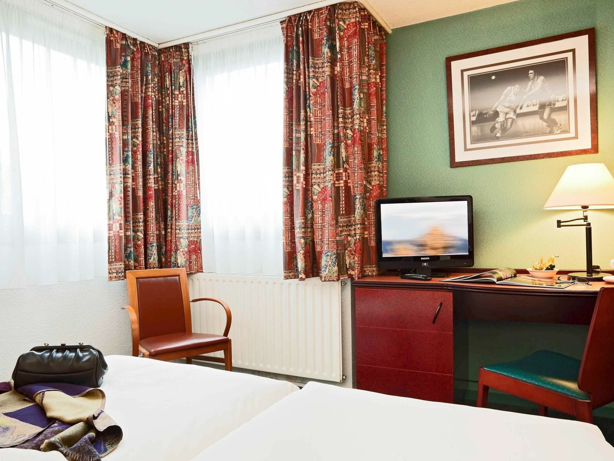 Mercure Pau Palais Des Sports Ngoại thất bức ảnh